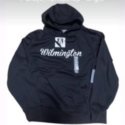 Black Wilmington Hoodie 🔥