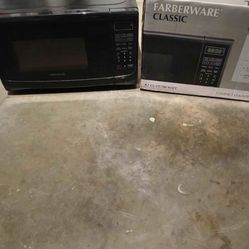 Countertop microwave 