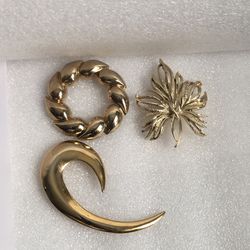 3 LARGE GOLD TONE BROOCH