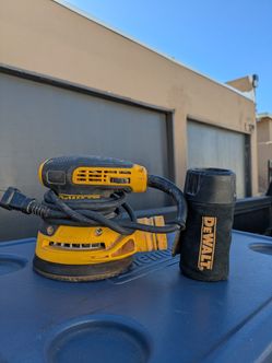 DeWalt DWE6423 Corded Random Orbit Palm Sander
