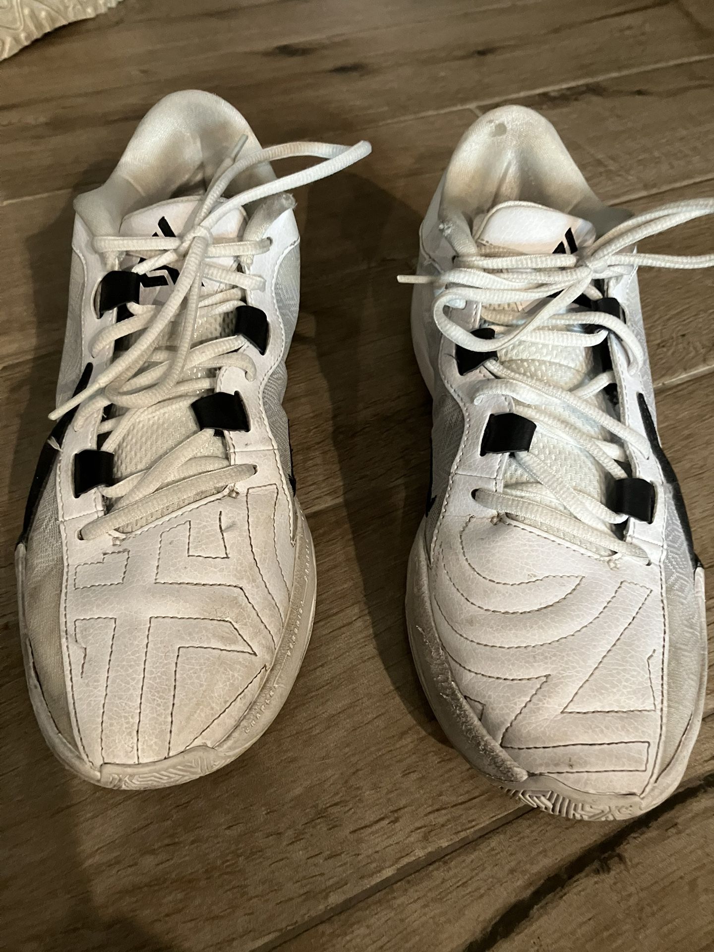 Zoom Freak 5 Size 10 Mens