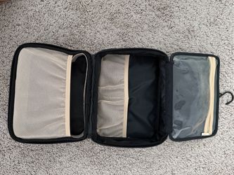 BEIS Toiletry Bag with Hook
