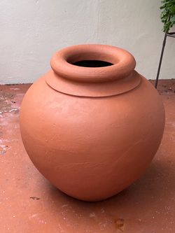 Extra Large decorative terracotta / clay pot with drainage. 27”tall x 27”wide x8” opening