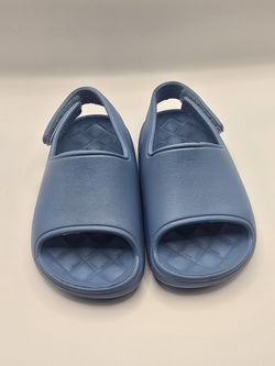 Cat & Jack Target Toddlers' Blue Wynne Quilted Footbed Open Toe size 6