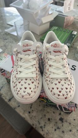 Skechers arch fit arcade love on top