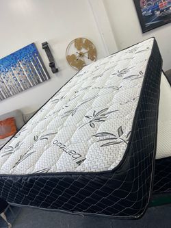 Twin mattress