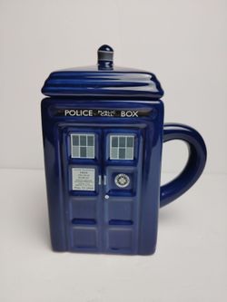 Doctor Who Tardis  Blue Police Call Box 16 oz. Coffee Mug with Lid by Zeon 2012