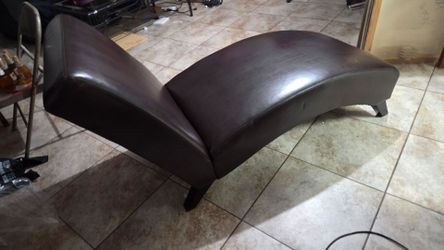 Chaise Lounge Chair Indoor Upholstered Curved Lounge Chair