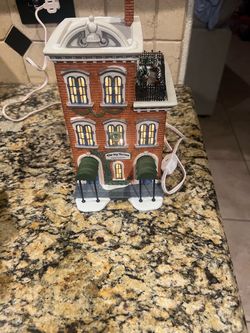 Dept 56 Christmas in the City, The Ivy Terrace Apts