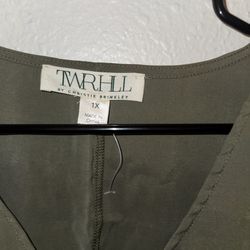 TWRHLL by Christie Brinkley Olive Green Top 1X