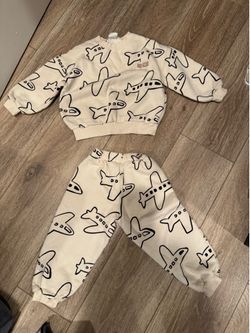Zara Kids Clothes Sweater and Pants set airplane (Toddler size: 5)