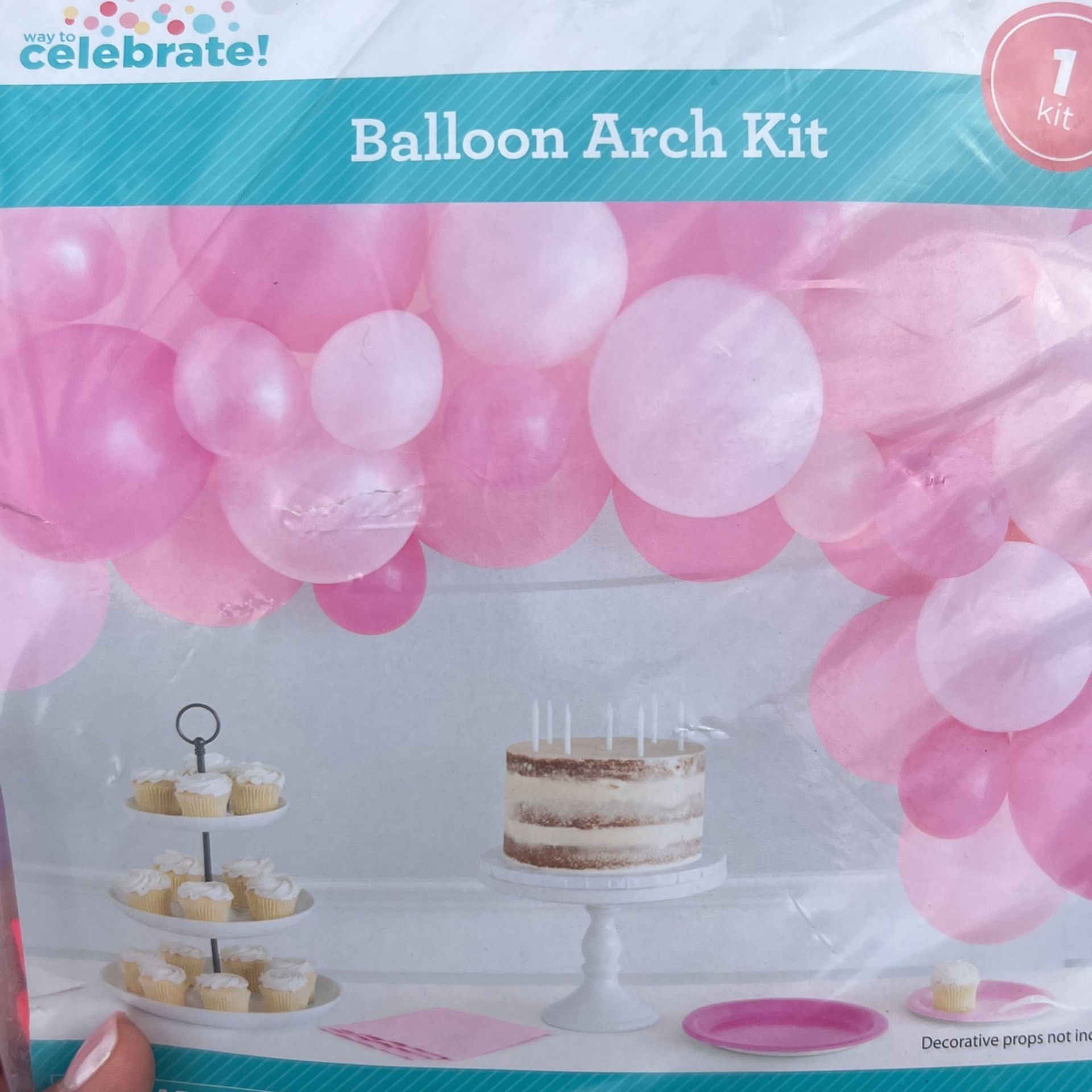 DIY BALLOON ARCH PINK COLORS
