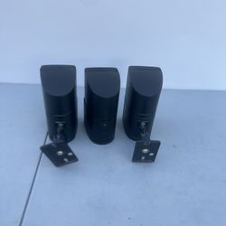 3 Bose Double Cube Direct Reflect Speakers Lifestyle Surround Wall Mount READ1st. The lot contains 3 sets of speakers. 1 does not have the wall mount 