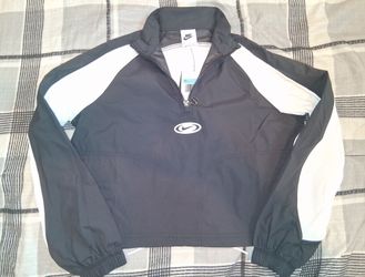 Nike youth windbreaker size large