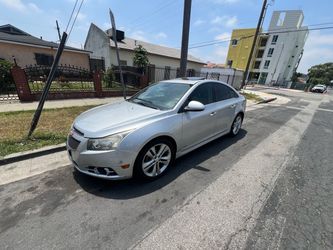 Chevrolet Cruze Silver 4-Door Sedan