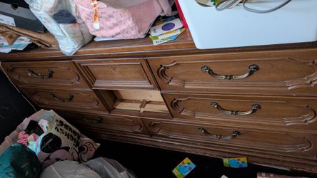 FREE DRESSER