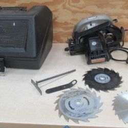 Vintage, Working Sears Craftsman 7 Inch Double Insulated Circular Saw In Hard Storage Case