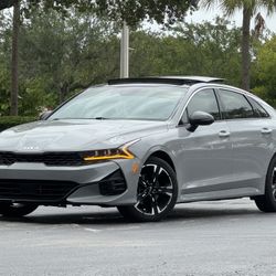 2022 Kia K5 GT Line