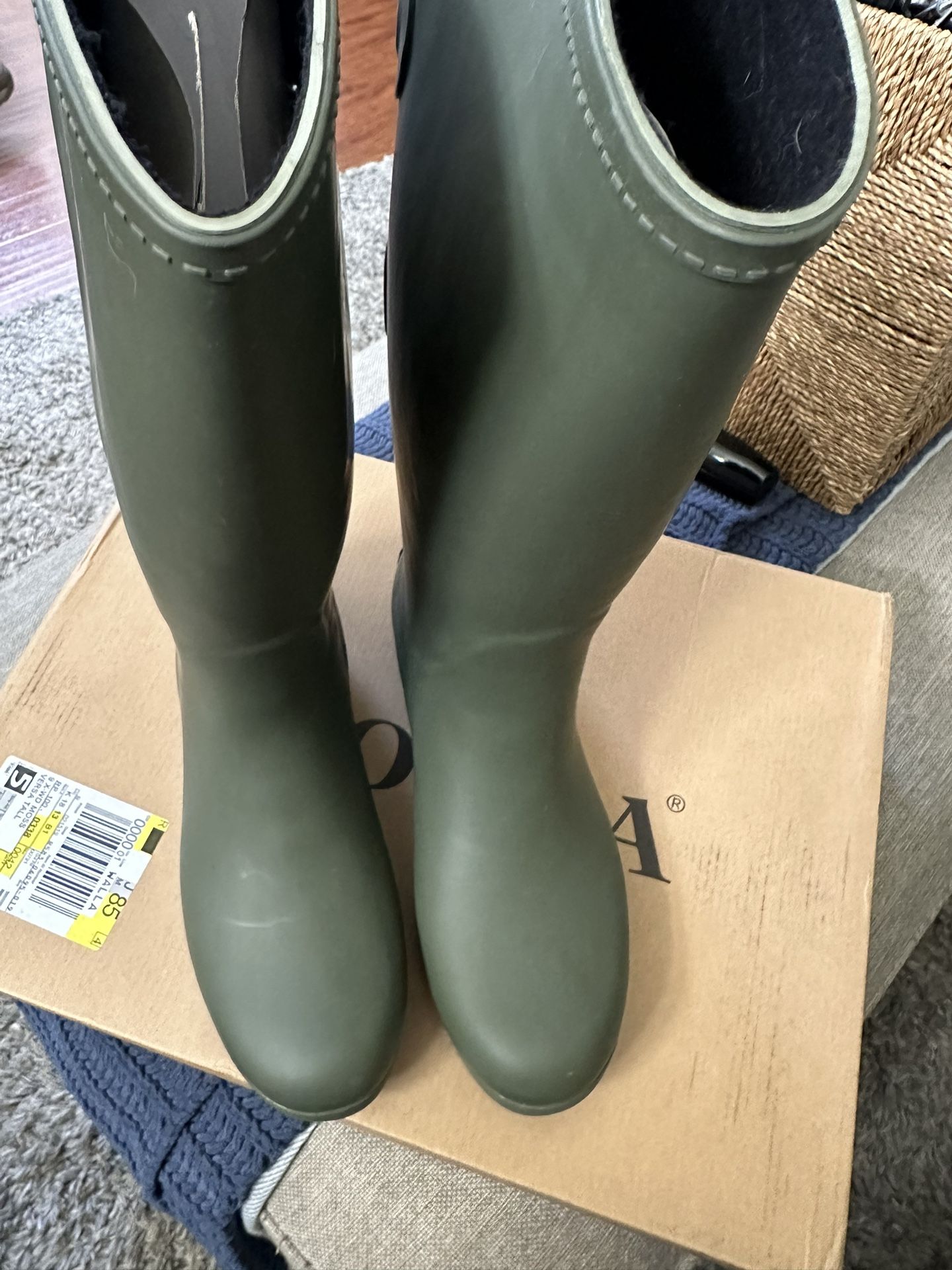 CHOOKA Rain Boots. NEW!