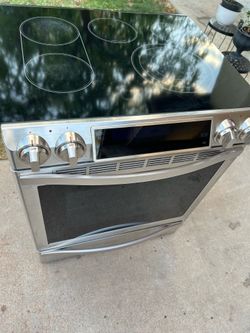 Samsung Electric stove **READ DESCRIPTION**