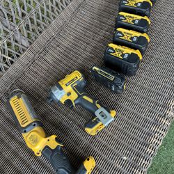 Dewalt 20v Impact Driver, Flashlight, 5 Batteries 5.ah Everything In Good Condition 