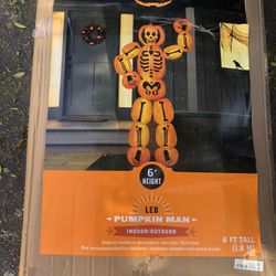 Brand New Hide And EEK BOUTIQUE 6’ H, LED PUMPKIN MAN INDOOR OUTDOOR DECORATIVE USE includes Adapter And Metal Stand Retail $125 My Price 