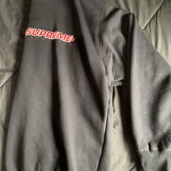 Supreme Crewneck 