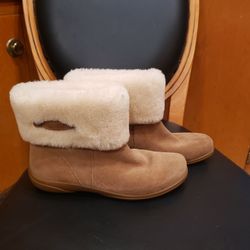 Genuine Sheepskin Slipper Boots Abeo