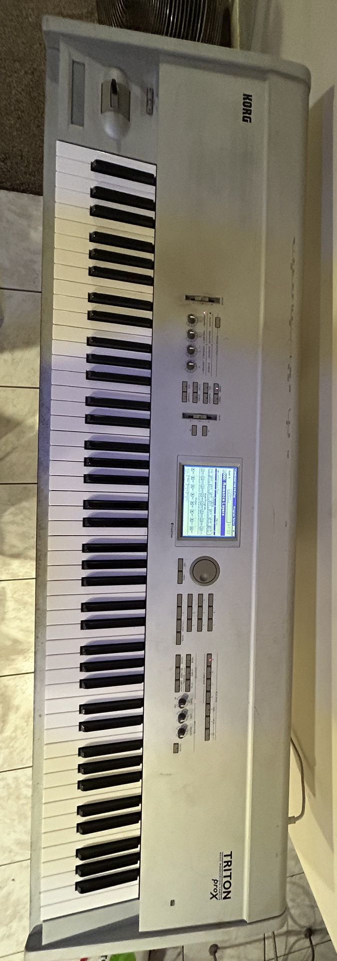 KORG TRITON PRO X 88 Keys