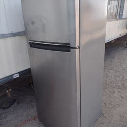 Whirlpool Stainless Steel Refrigerator $99.00