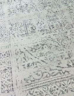 oriental / boho / neutral rug 6'7 x 9