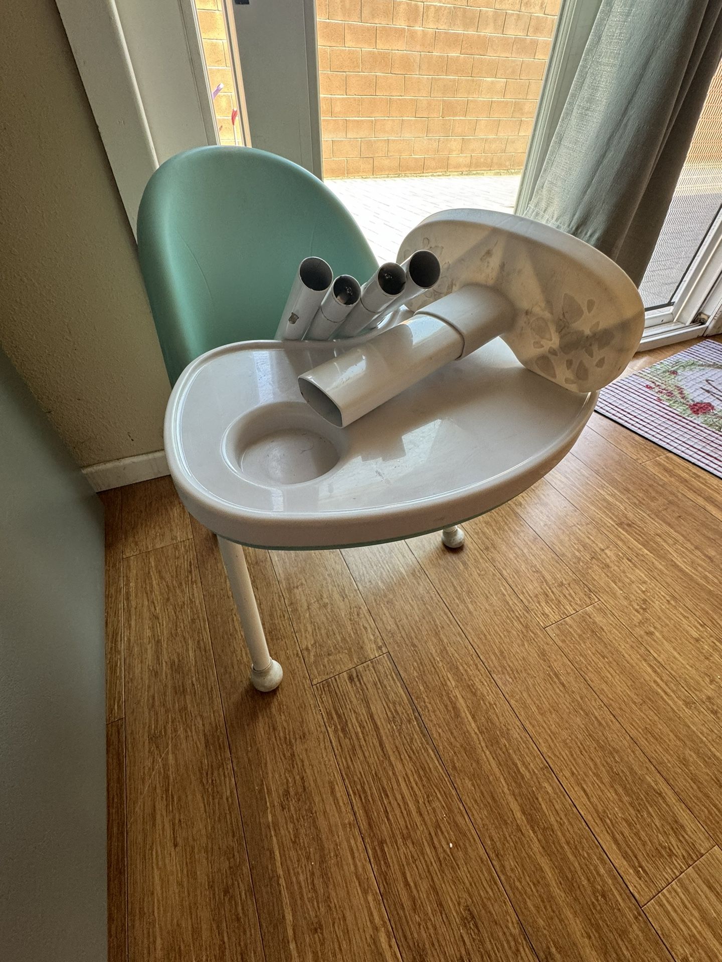 Used Buyhive High chair 