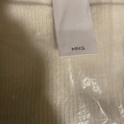 Mango Women’s Sweater(accepting Best Offer)