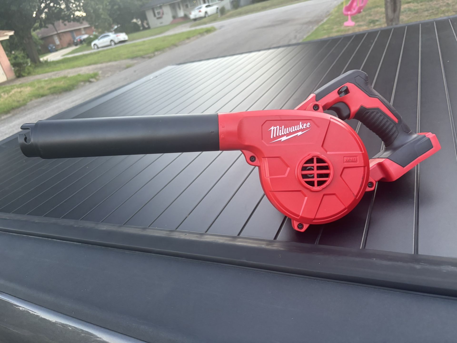 Milwakee Leaf Blower