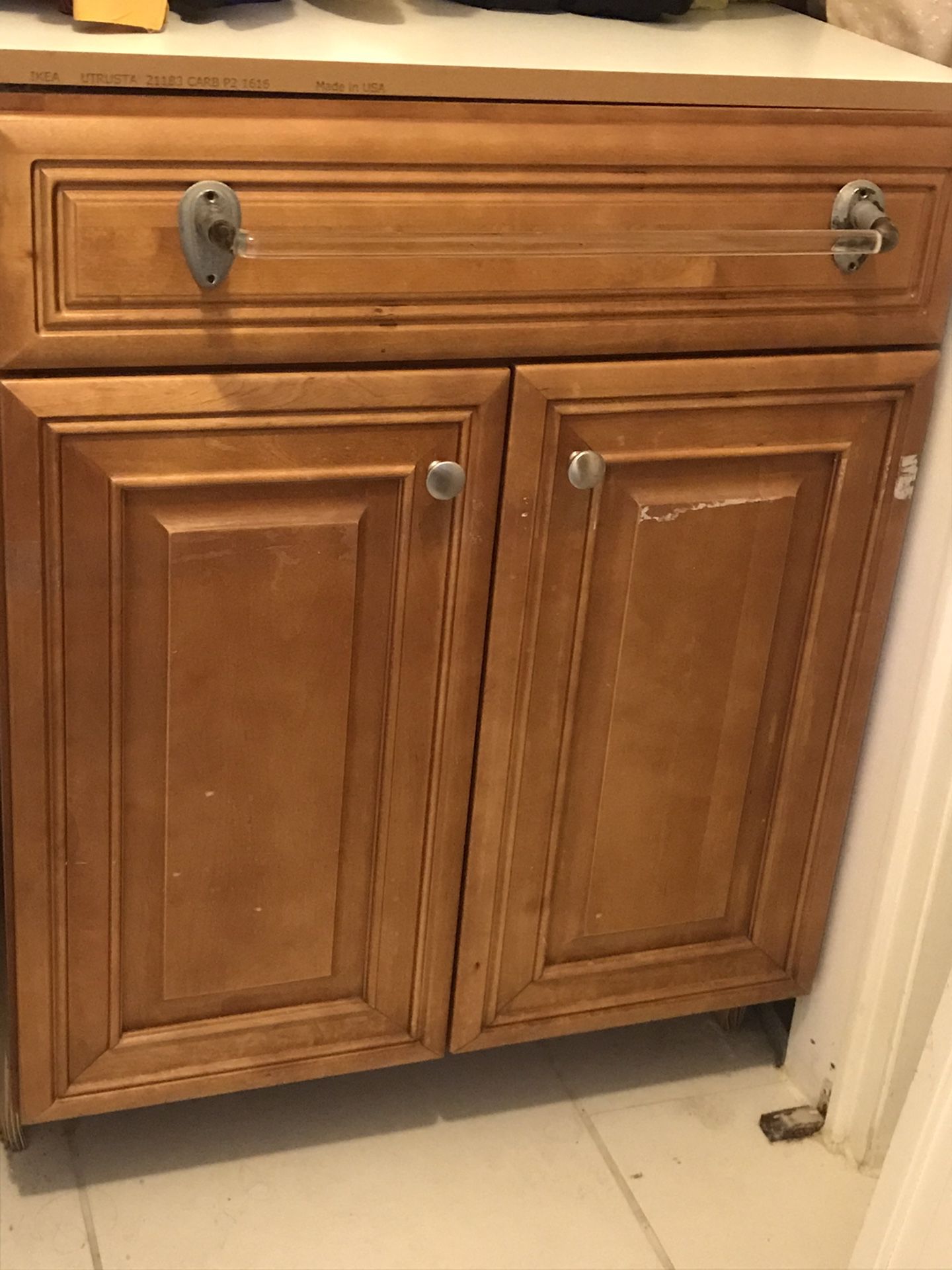 Used Kitchen cabinet. 27” wide x 34” tall.