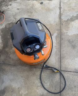 RIDGID 6 Gal. 150 PSI Portable Electric Oil-Free Jobsite Pancake Air Compressor with Dual Pressure G
