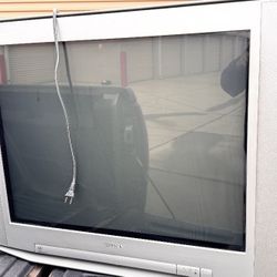 Sony Trinitron 32 Inch CRT Tv