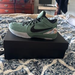 Kobe 4 Girl Dad