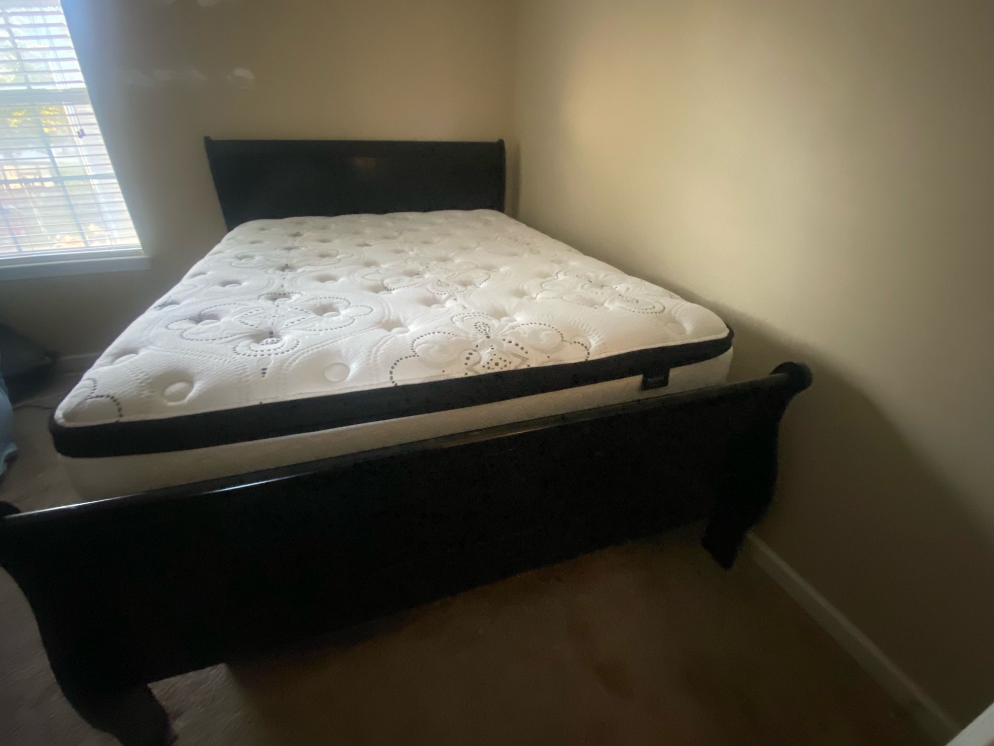 Moving - Selling Furniture
