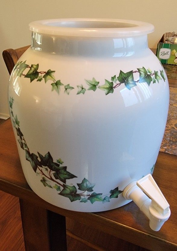 CLEAN Porcelain Ceramic Crock Counter Top Water Dispenser For Water Jugs - Ivy Plants