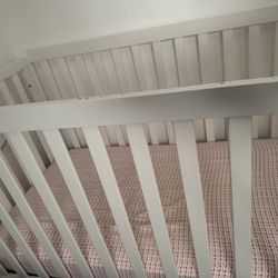 White Baby Crib W/ Mattress