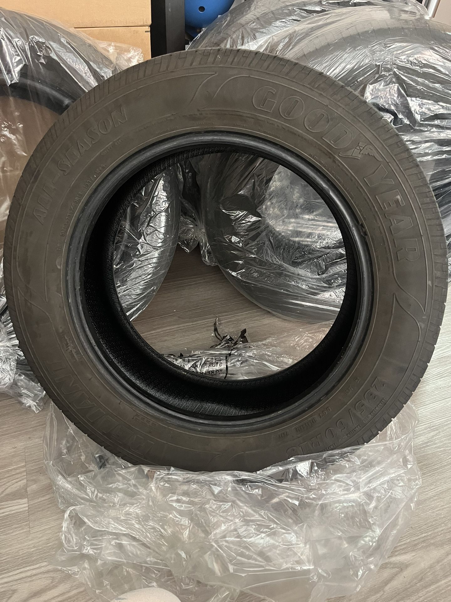 Used 235/60R18 Goodyear Reliant All-season 103V