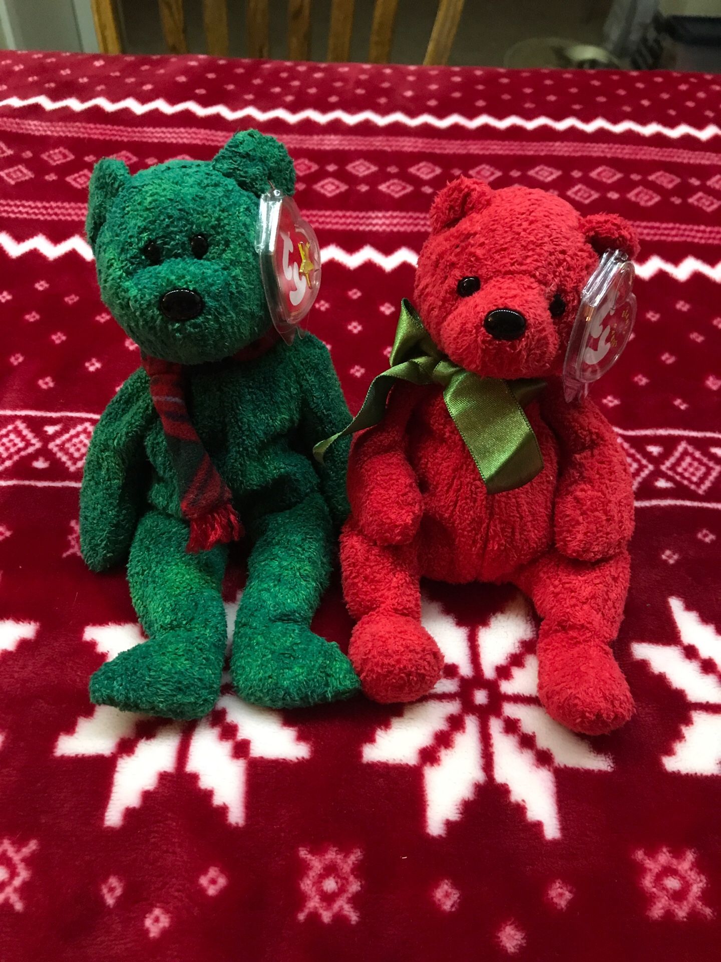 Ty Beanie Baby Christmas set Wallace and Mistletoe Mint Condition