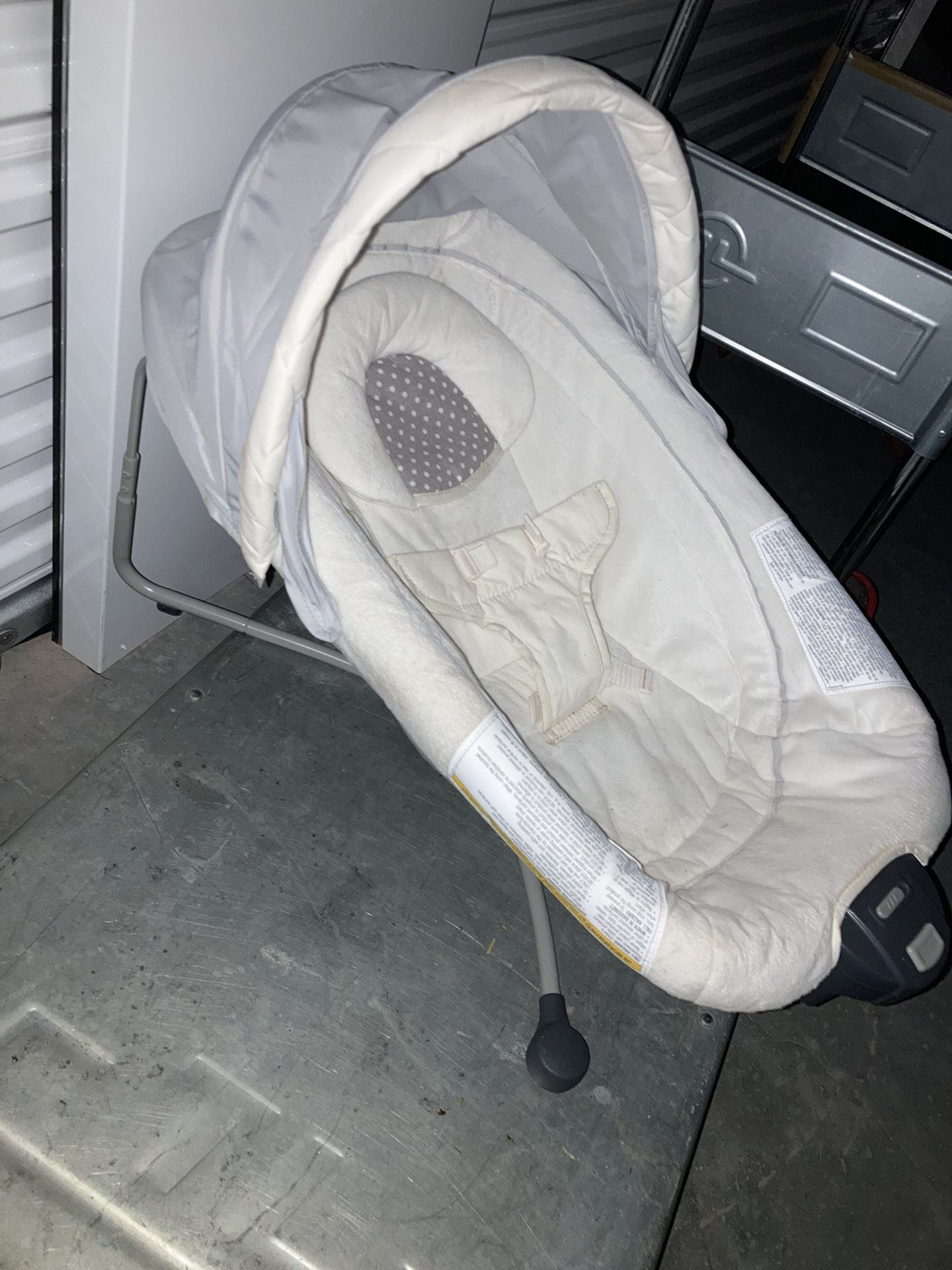Infant Vibration Chair 
