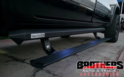 Power Steps  RealTruck AMP Research Electric Steps Estribos Electricos Para Trocas XL