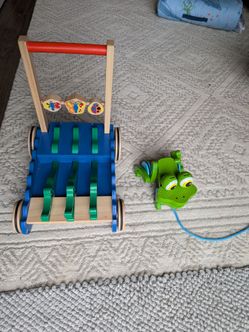 Toddler push toy and pull frog toy