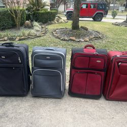 Large Travel Bag ((20$ Each )))