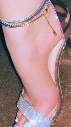 Heels 15$ / Per Pair