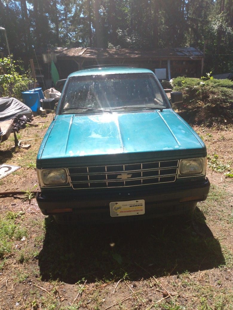 1988 S10 Custom Chevy Pickup 2.8 V6 Performance Cam New Everything Forest Green Matching Paint Gemtop Canopy Deep Dish Enkie 50 Series Rims And Tires 