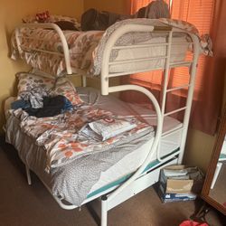 FREE ALMOST NEW FUTON/FULL SIZE BUNKBED Free